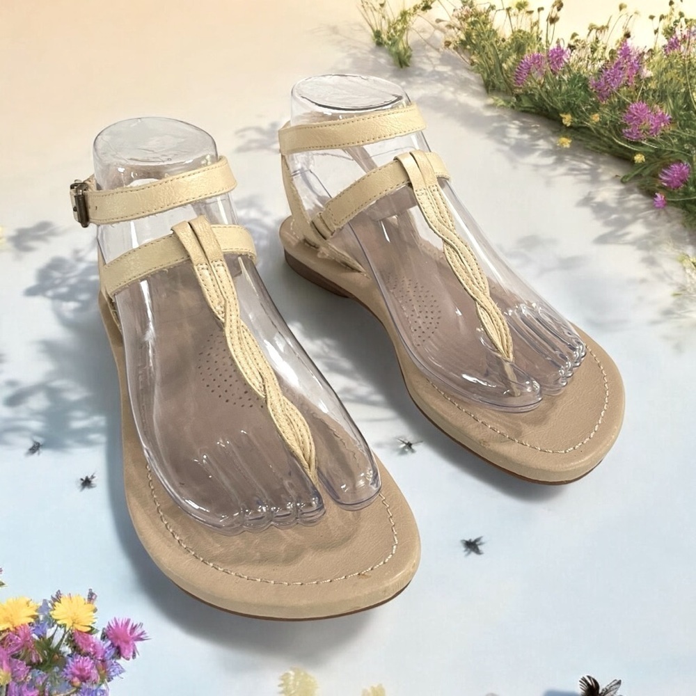 UGG Women's Sandal 1004113 W6 AUBRAY CREAM LEATHER ANKLE WRAP Sandal Shoe